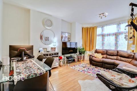 2 bedroom apartment for sale, Cranbrook Road, Ilford