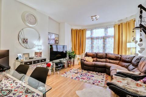 2 bedroom apartment for sale, Cranbrook Road, Ilford