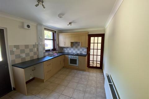 3 bedroom semi-detached house to rent, Den Park, Abernethy