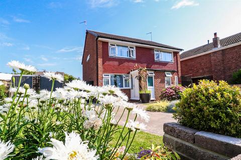 2 bedroom semi-detached house to rent, Treen Close, Southport PR9