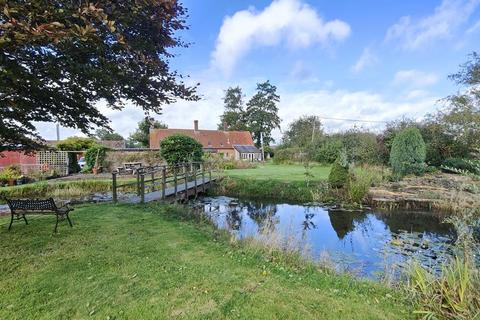 8 bedroom detached house for sale, Middlemarsh