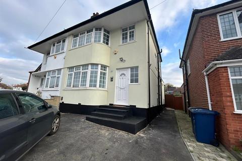 4 bedroom property to rent, Riverdene, Edgware