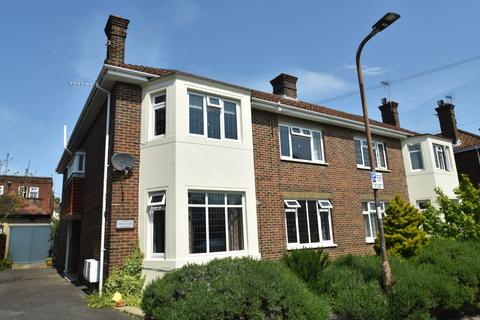 3 bedroom flat to rent, Parkstone Avenue, Hampshire PO4