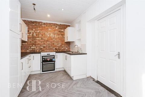 66 Earnshaw Drive, Leyland, PR25 1GS