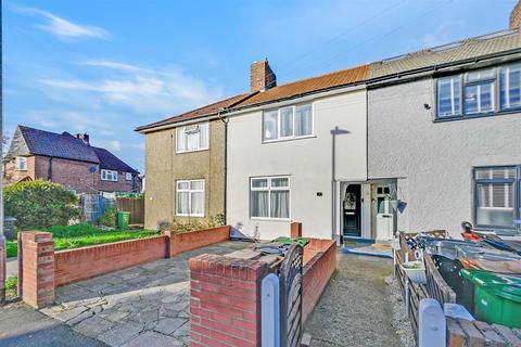 5 Adomar Road, Dagenham, RM8 3LR