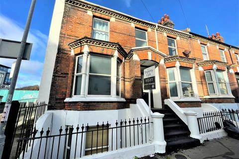 2 bedroom flat to rent, Devonshire Road, Hastings, TN34