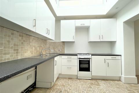 2 bedroom flat to rent, Devonshire Road, Hastings, TN34