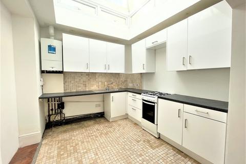 2 bedroom flat to rent, Devonshire Road, Hastings, TN34