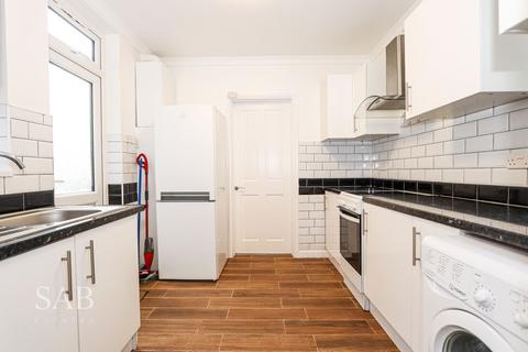 2 bedroom property to rent, Birkbeck Avenue, Greenford, UB6