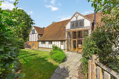 3 bedroom detached house to rent, Great Tangley, Wonersh, Guildford