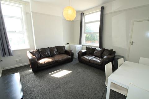 5 bedroom semi-detached house to rent, Beeston Road, Nottingham NG7