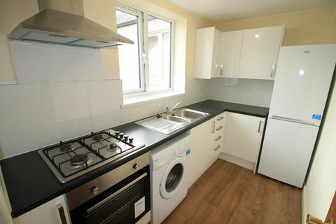 3 bedroom flat to rent, Mansfield Road, Nottingham NG1