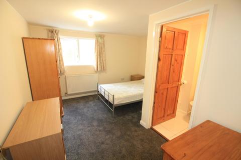 3 bedroom flat to rent, Mansfield Road, Nottingham NG1