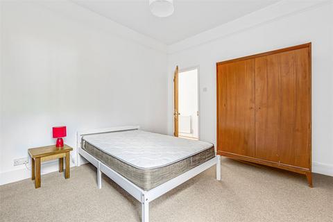 2 bedroom maisonette to rent, Lyric Road, London
