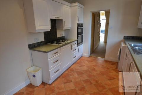 4 bedroom terraced house to rent, Chalk Hill Road, Norwich NR1