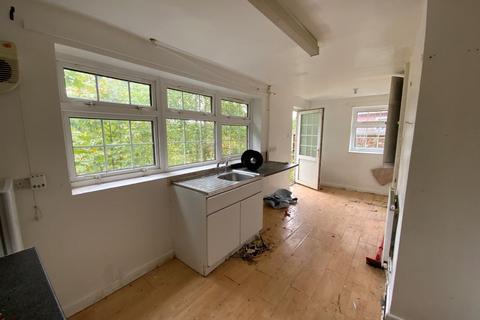 27 Bath Road, Newcastle, ST5 6QX