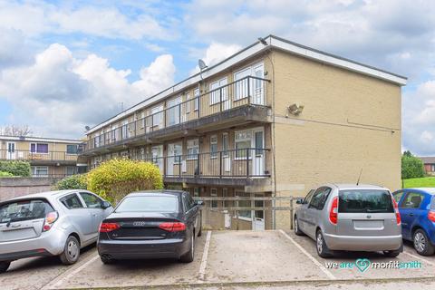 2 bedroom flat for sale, The Greenway Carr Road, Deepcar, S36 2UA