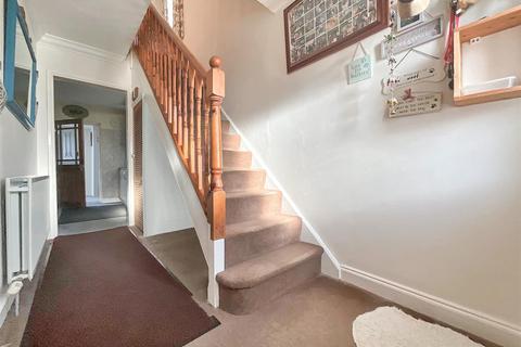 3 bedroom end of terrace house for sale, Woodyleaze Drive, Hanham, Bristol