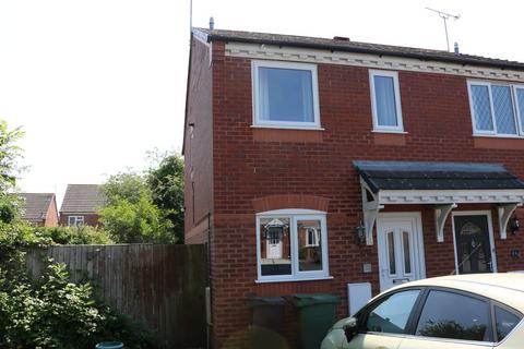 2 bedroom semi-detached house to rent, Tamworth Avenue, Worcester WR4