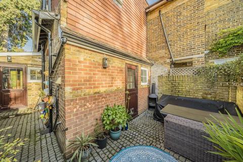 9a Rooksmead Road, Sunbury-on-thames, TW16 6PD