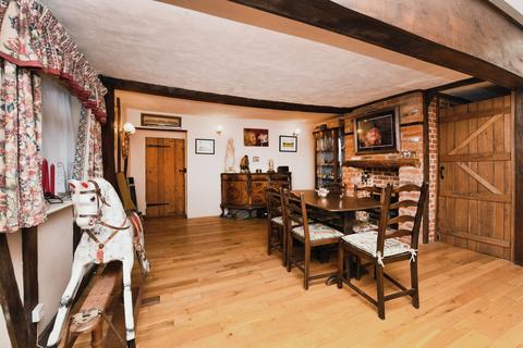 3 bedroom cottage for sale, North Street, Southminster CM0