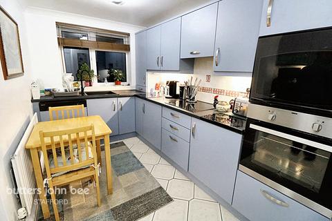 3 bedroom semi-detached house for sale, Falmouth Avenue, Stafford