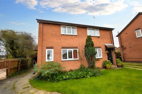 2 bedroom semi-detached house for sale, South Hill Gardens, Leeds, West Yorkshire