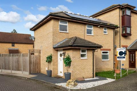 3 bedroom detached house for sale, Fernan Dell, Crownhill, Milton Keynes