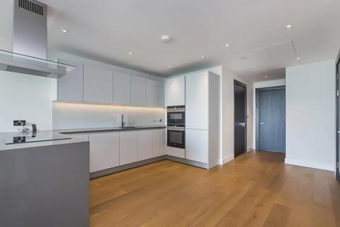 3 bedroom flat to rent, Vista Chelsea Bridge, Queens Town Road, SW11