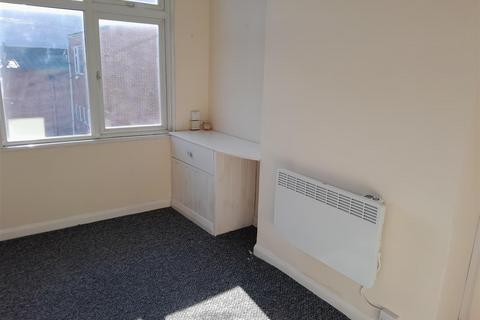 Studio to rent, Brentwood Road, Leicester