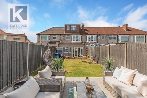 203 Henley Avenue, Cheam, Sutton, SM3 9SD
