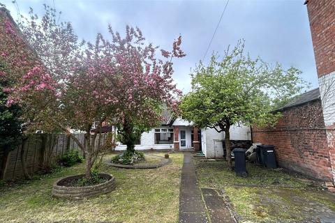 2 bedroom bungalow for sale, Anchor Street, Leicester LE4