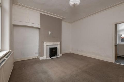 2 bedroom terraced house to rent, Duke Street, Elland