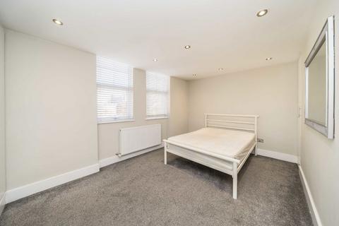 2 bedroom flat for sale, Garratt Terrace, London SW17