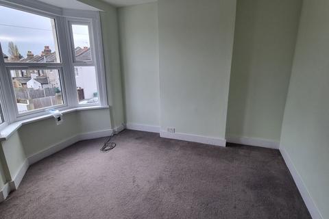 2 bedroom terraced house to rent, Cardiff Street, London