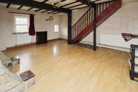 3 bedroom cottage for sale, Coll Place, Bradford BD6