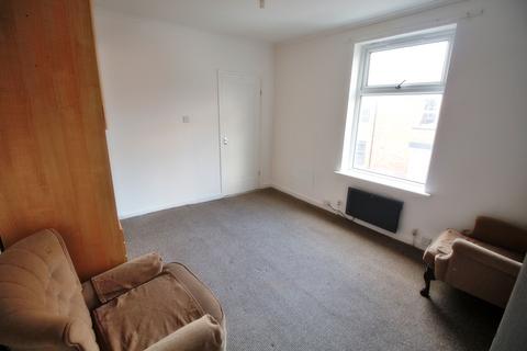 2 bedroom flat to rent, 71A flat Portland Street, Lincoln, Lincolnshire, LN5 7LB, United Kingdom (lincoln)