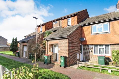 2 bedroom maisonette for sale, Corby Close, Bewbush, Crawley, West Sussex. RH11 6EA