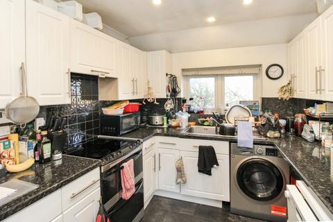 2 bedroom maisonette for sale, Corby Close, Bewbush, Crawley, West Sussex. RH11 6EA