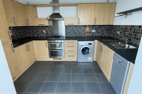 3 bedroom flat to rent, Freemens Meadow