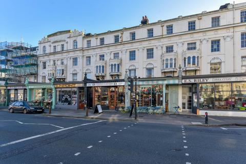 2 bedroom flat to rent, Verner House, Victoria Terrace, Hove