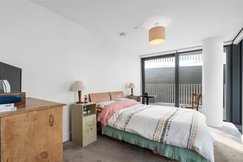 2 bedroom flat for sale, Brighton Road, Worthing, West Sussex, BN11