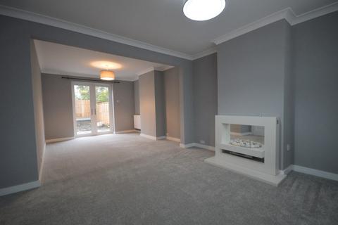 3 bedroom semi-detached house to rent, Swiss Avenue, Chelmsford, Essex, CM1 2AF