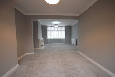 3 bedroom semi-detached house to rent, Swiss Avenue, Chelmsford, Essex, CM1 2AF