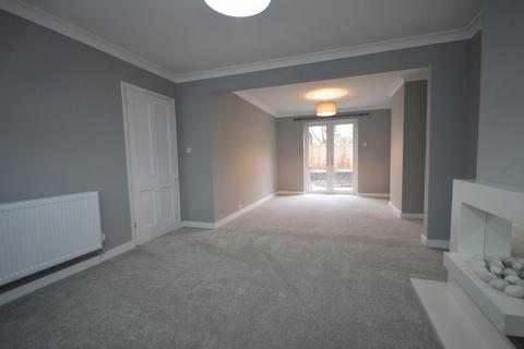 3 bedroom semi-detached house to rent, Swiss Avenue, Chelmsford, Essex, CM1 2AF