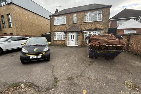 5 bedroom detached house to rent, Uxbridge Road, HAYES UB4