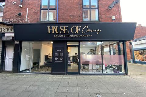 Shop to rent, Market Avenue, Ashton-under-lyne