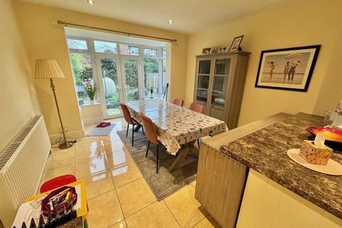 3 bedroom semi-detached house to rent, Nicolas Road, Chorlton-Cum-Hardy, M21 9LS