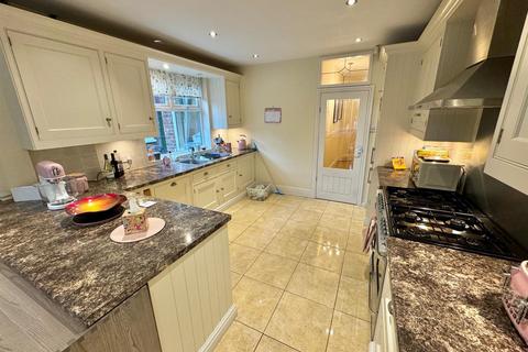 3 bedroom semi-detached house to rent, Nicolas Road, Chorlton-Cum-Hardy, M21 9LS