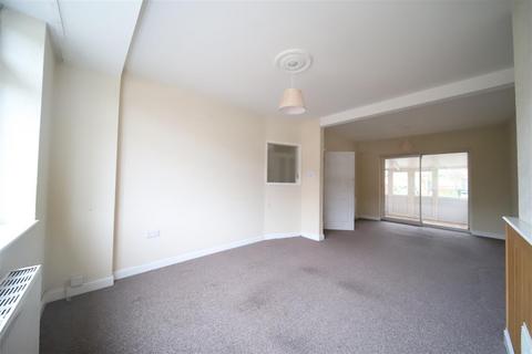 3 bedroom end of terrace house for sale, Roedean Avenue, Enfield